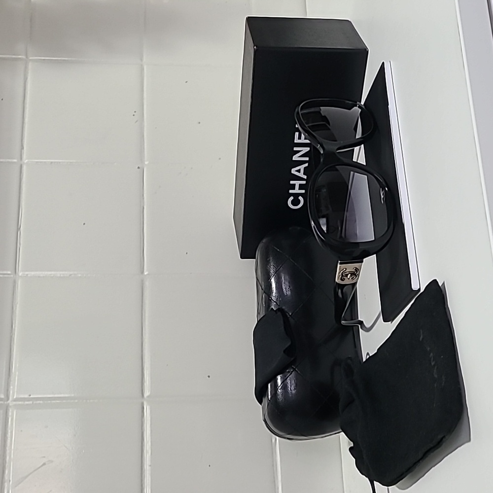 CHANEL Black Oversized Sunglasses
